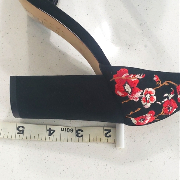 Whitte House- Black Floral Embroidered Women's Heels - Picture 8 of 8